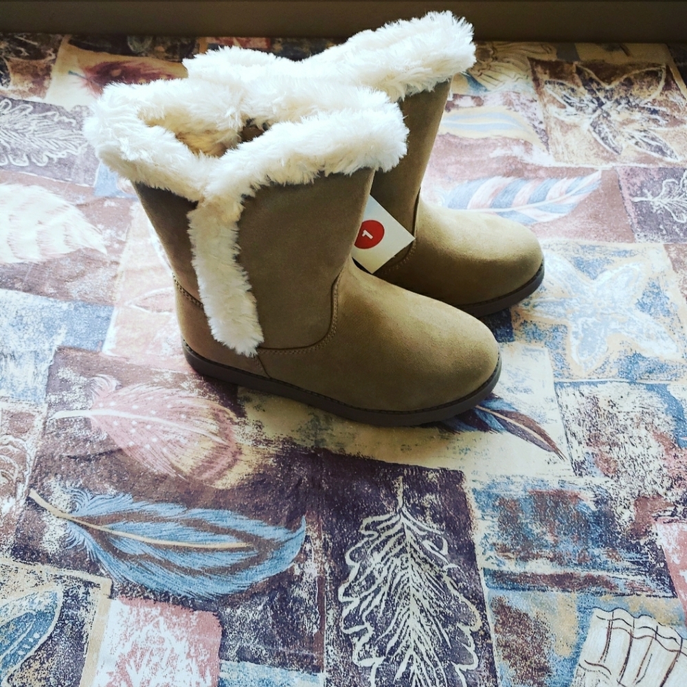 Girl boots